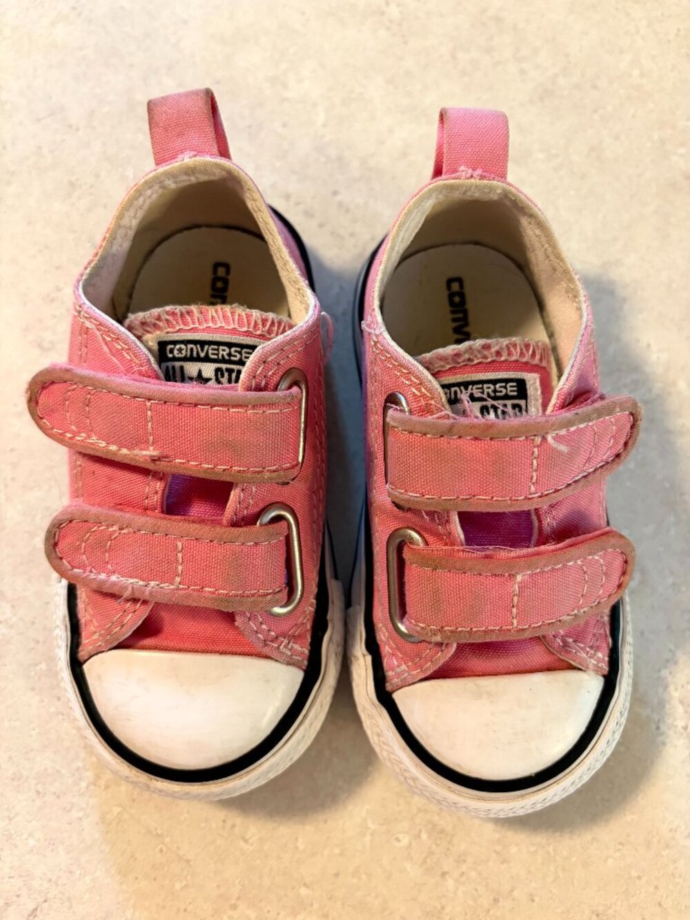 Converse All-Star Infant Toddler Size 5 Slip On Sneakers in Pink Low Top Chucks